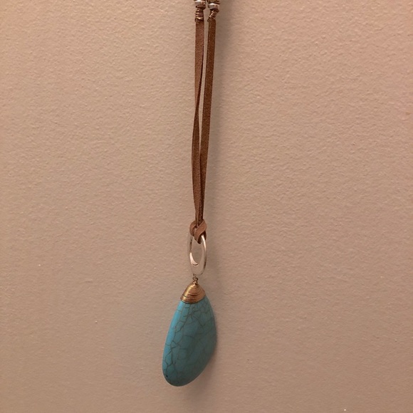 Necklace and earrings set - Picture 2 of 3